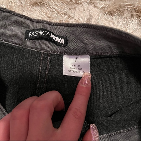 BOGO ๐๏ธ Fashionn Nova Gray Skinny Jeans - Picture 6 of 8
